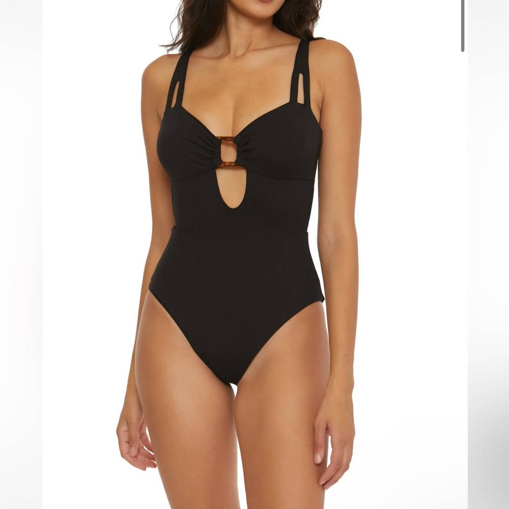 BECCA NWT Modern Edge One Piece Small Black Rib Swimsuit